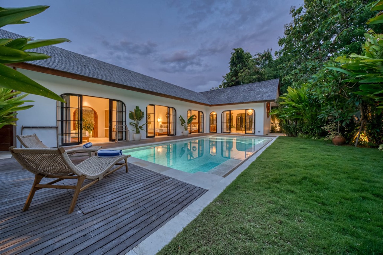 Villa Althea by Senada. Luxury 3BR w/Privat...