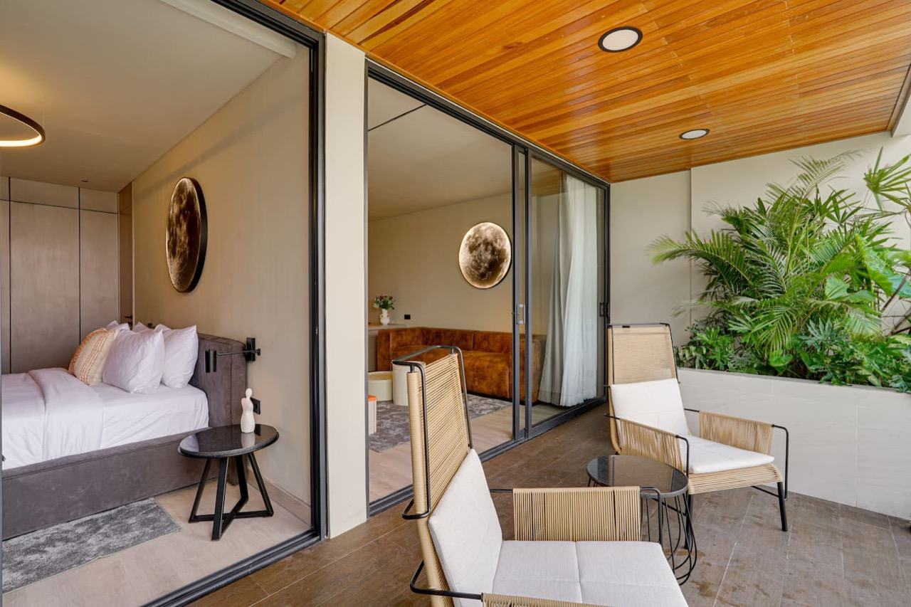 Modern 1BR Apartment 201 wi...