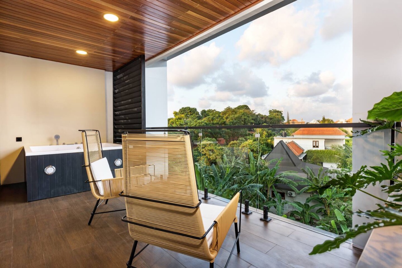 Modern 1BR Apartment 301 wi...