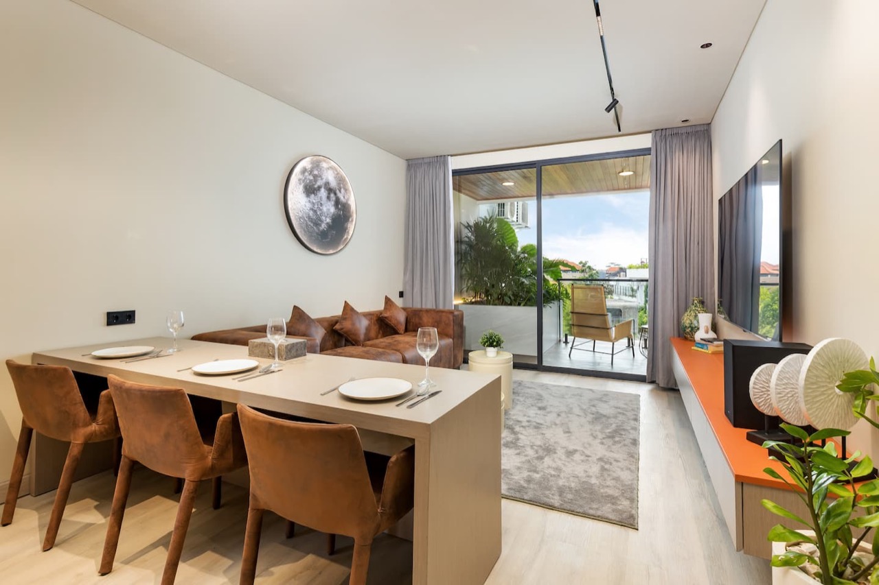 Modern Digital Nomad Apartm...