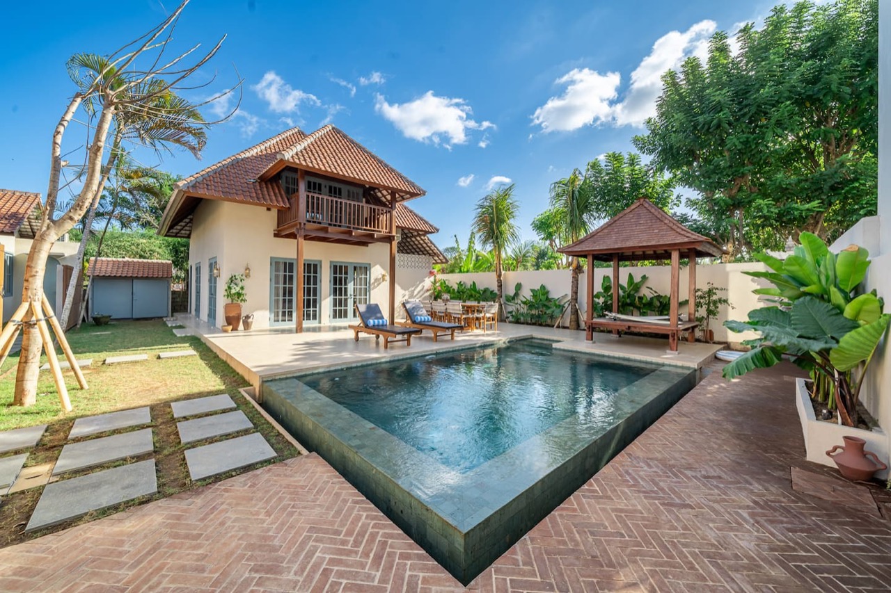Blue Maison Residence