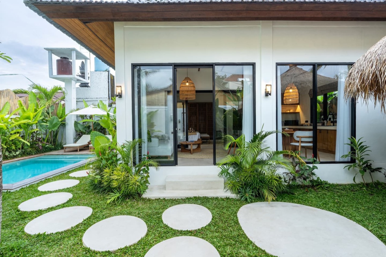 Stylish Tropical 1BR Ubud Vil
