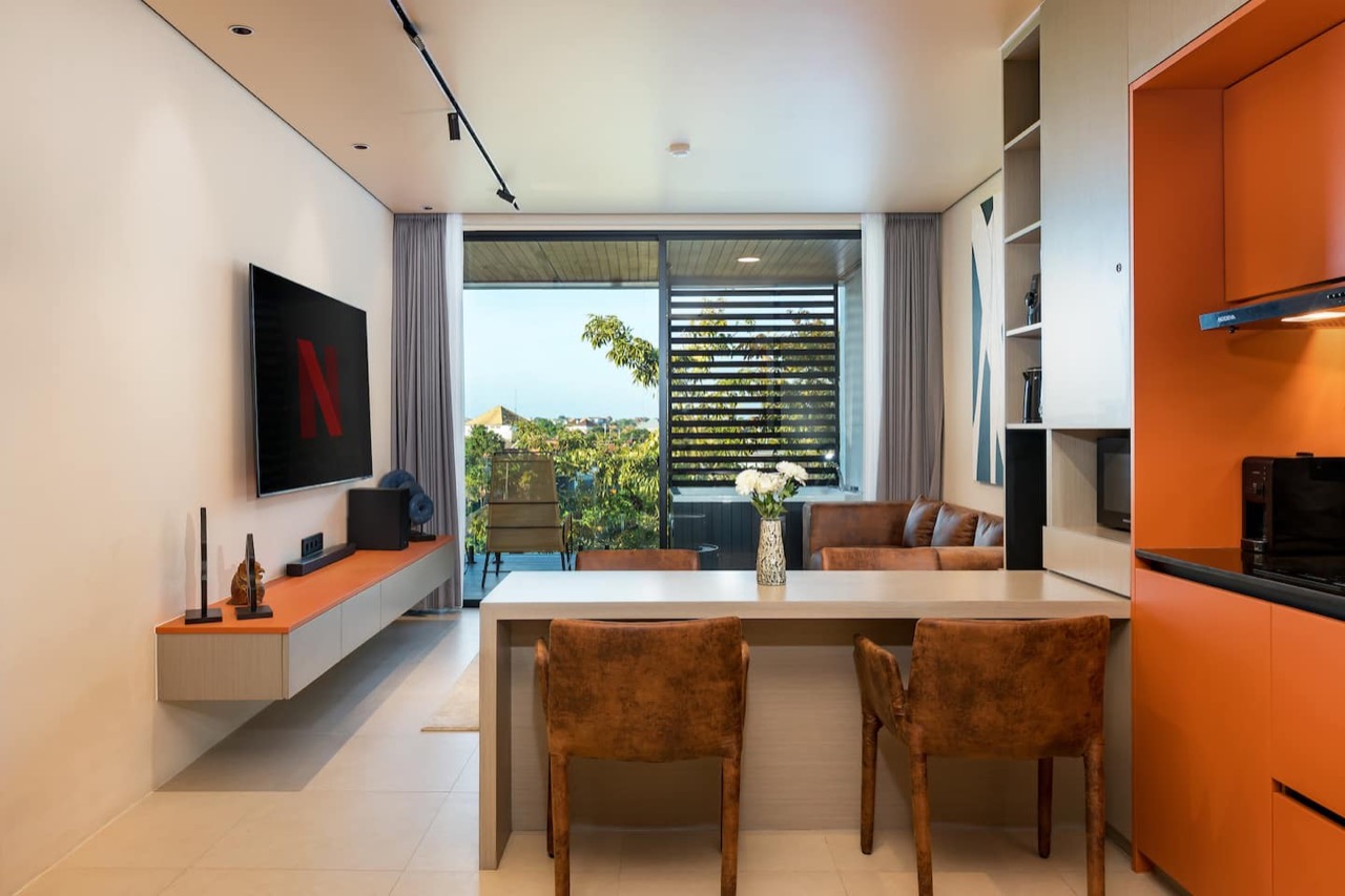 Apartment 303 w/ Jacuzzi for...