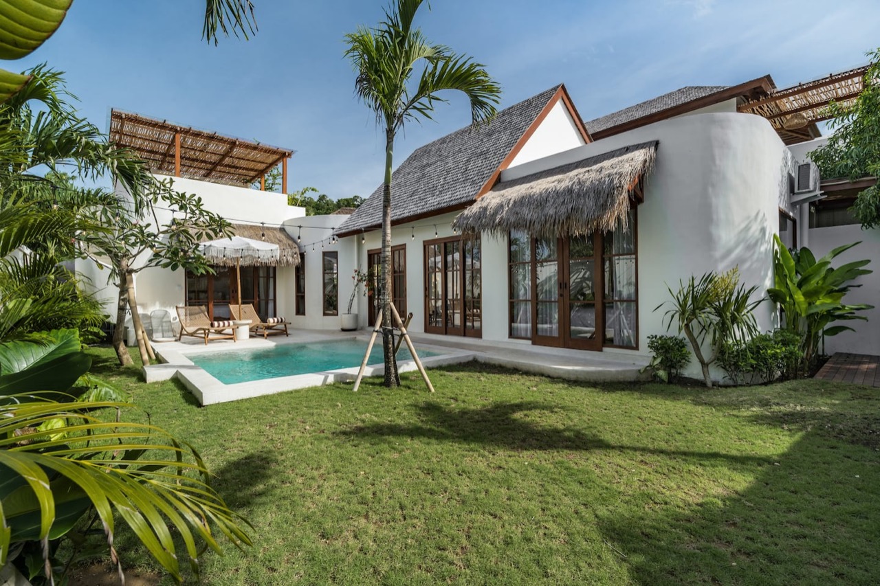 Boho 2BR Villa w/ Private Po...