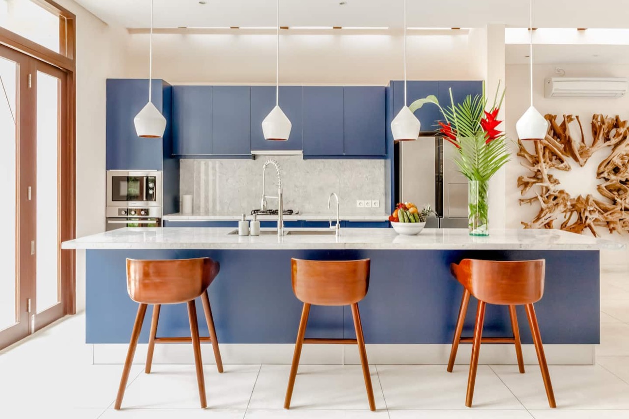 Spacious and Luxury Modern ...