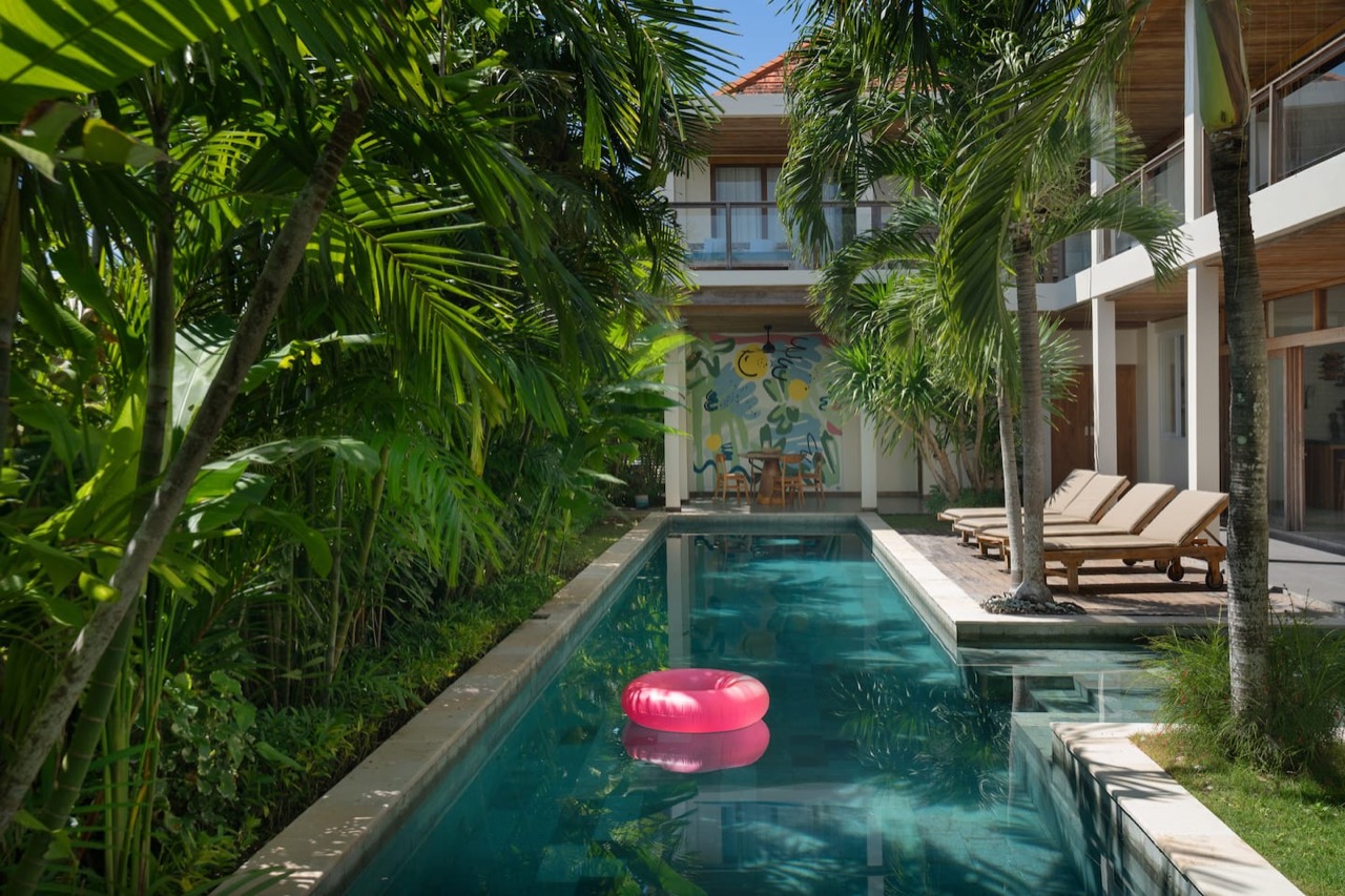 Bali Kali Kubu—lush 3BR ocean-view retreat