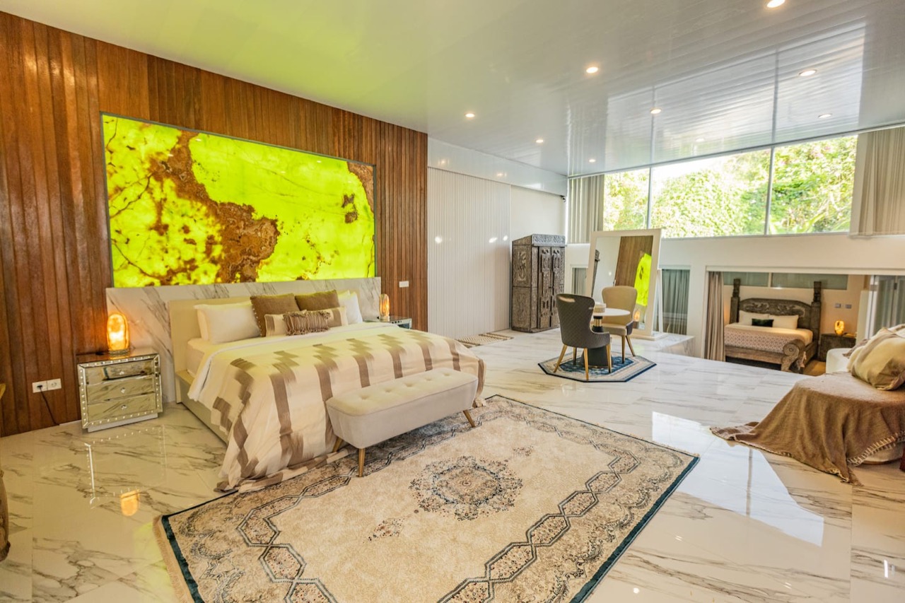 Insta-Worthy Jungle/Rivervie…