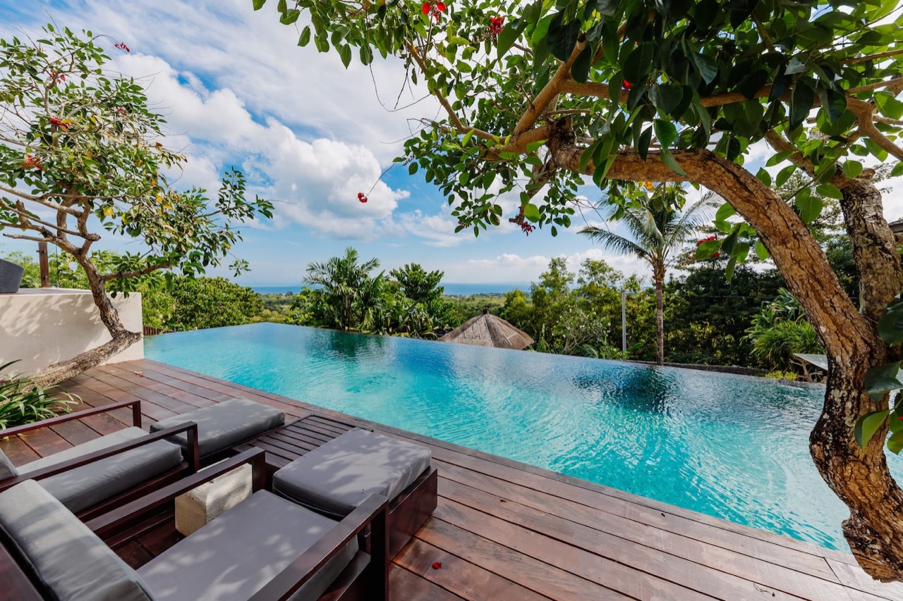 Modern Spacious Villa with Ocean View, Uluwatu