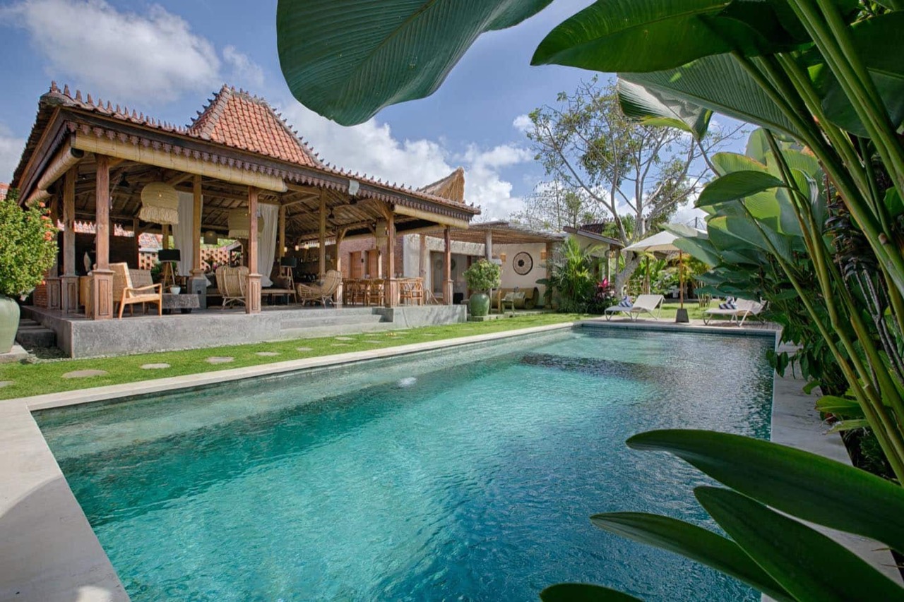 Brand new luxury 4bdrs villa in Bingin Beach