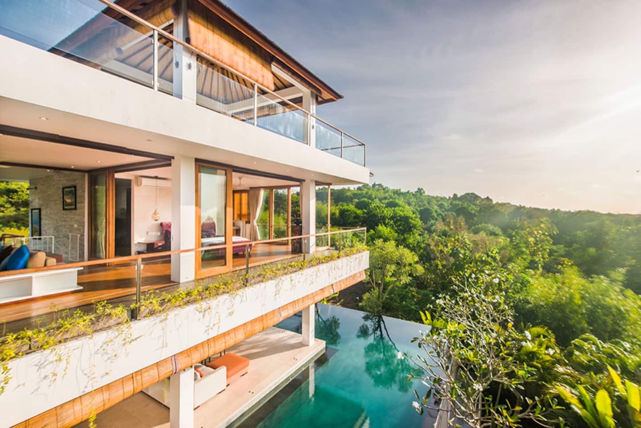 Stylish Panoramic Villa with