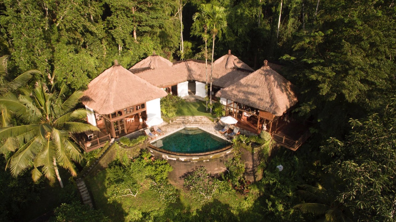 A one of a kind villa in a one o...