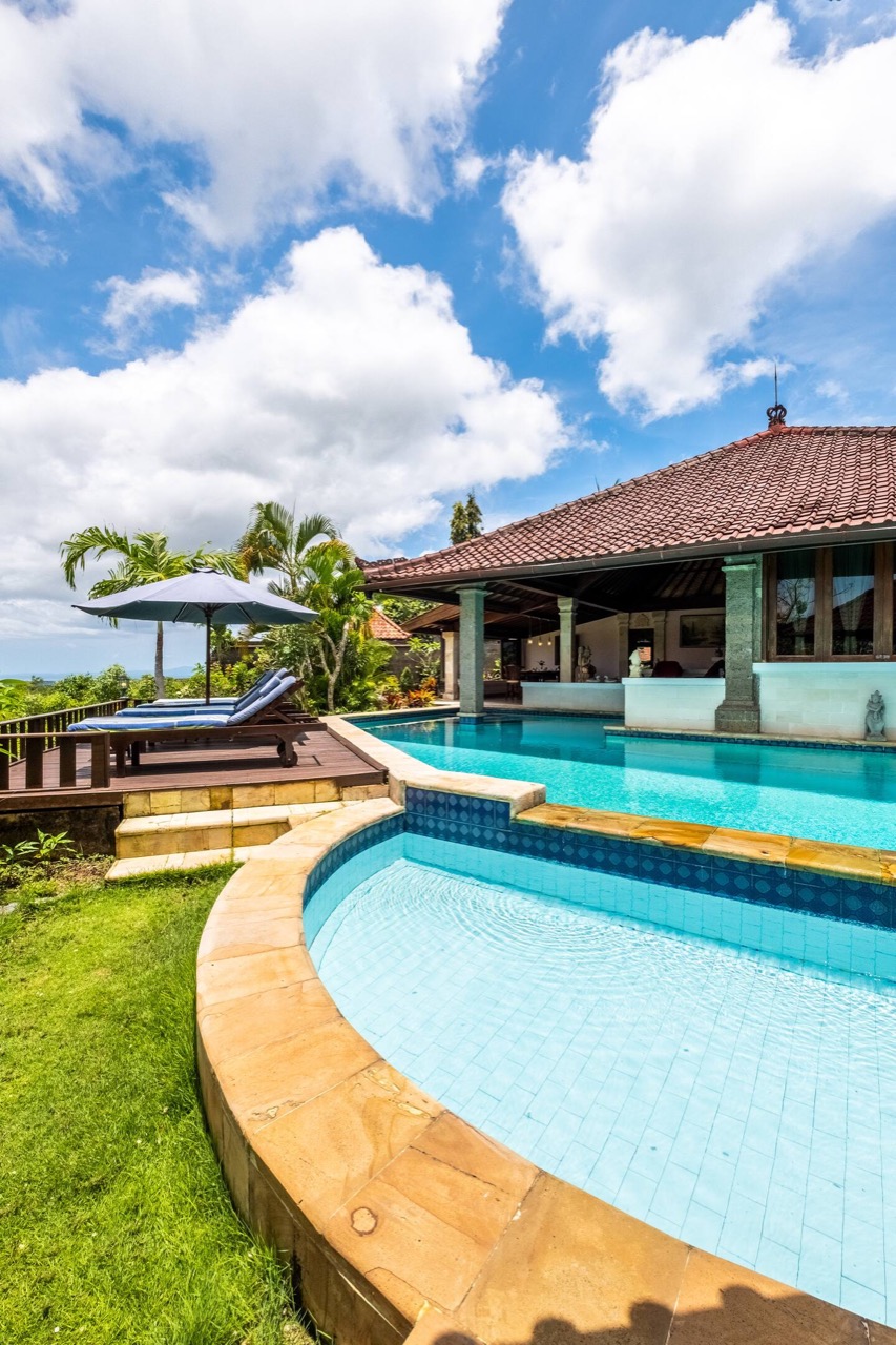 SB4001-Stunning 4 Bedroom Ocean View Balangan