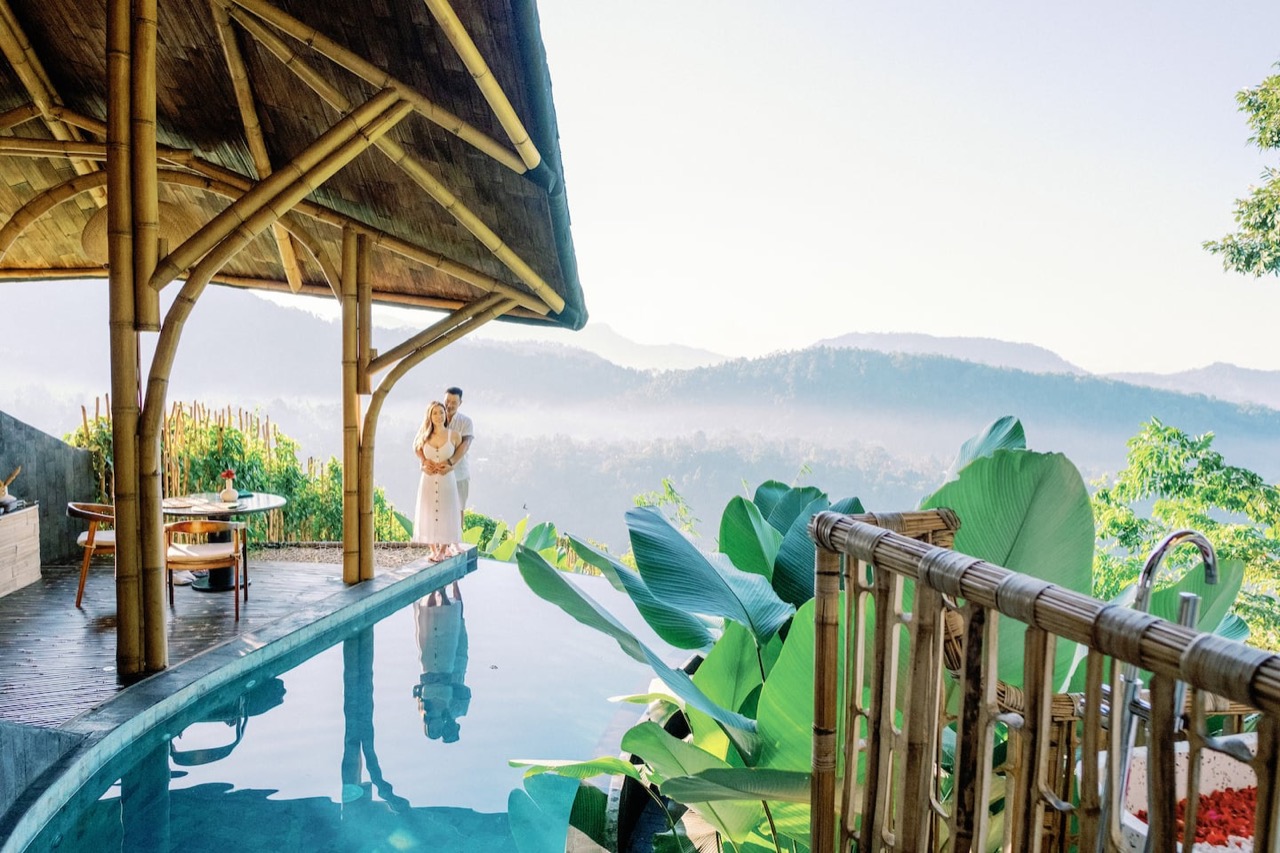 Dreamy Cliffside Bamboo Villa...