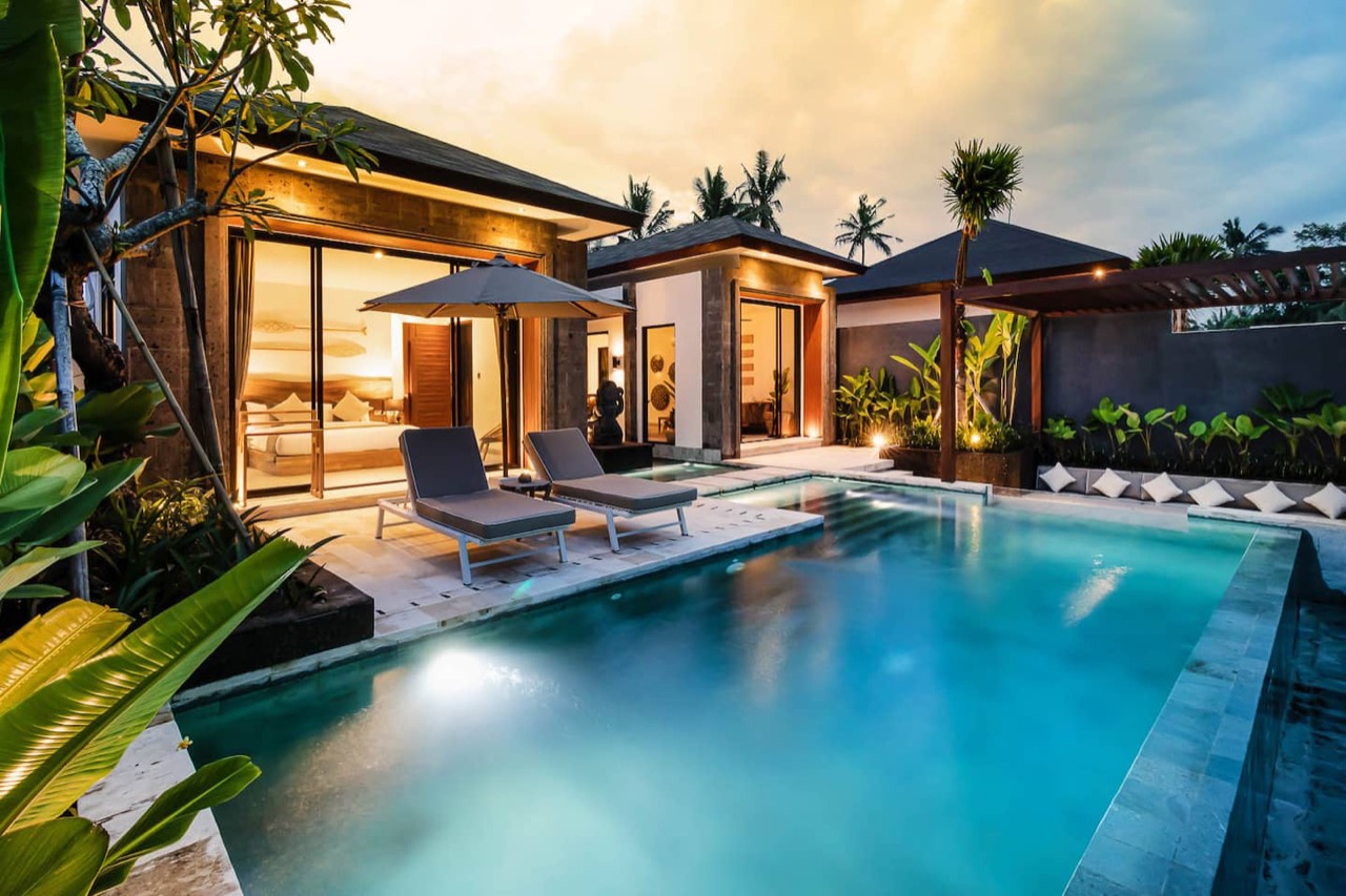 Private Infinity Pool Villa 1BR …