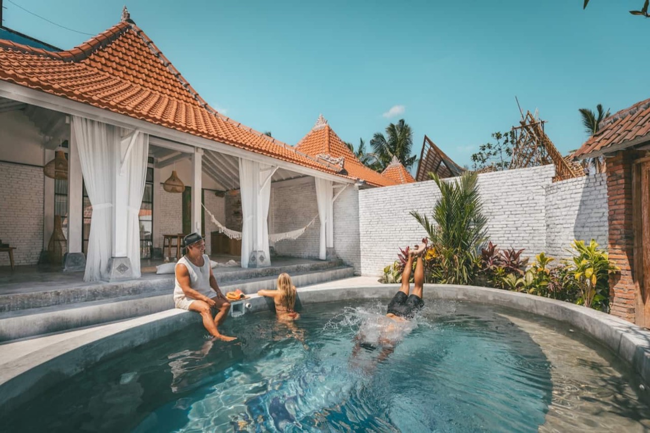 Trendy Villa With Private Poo