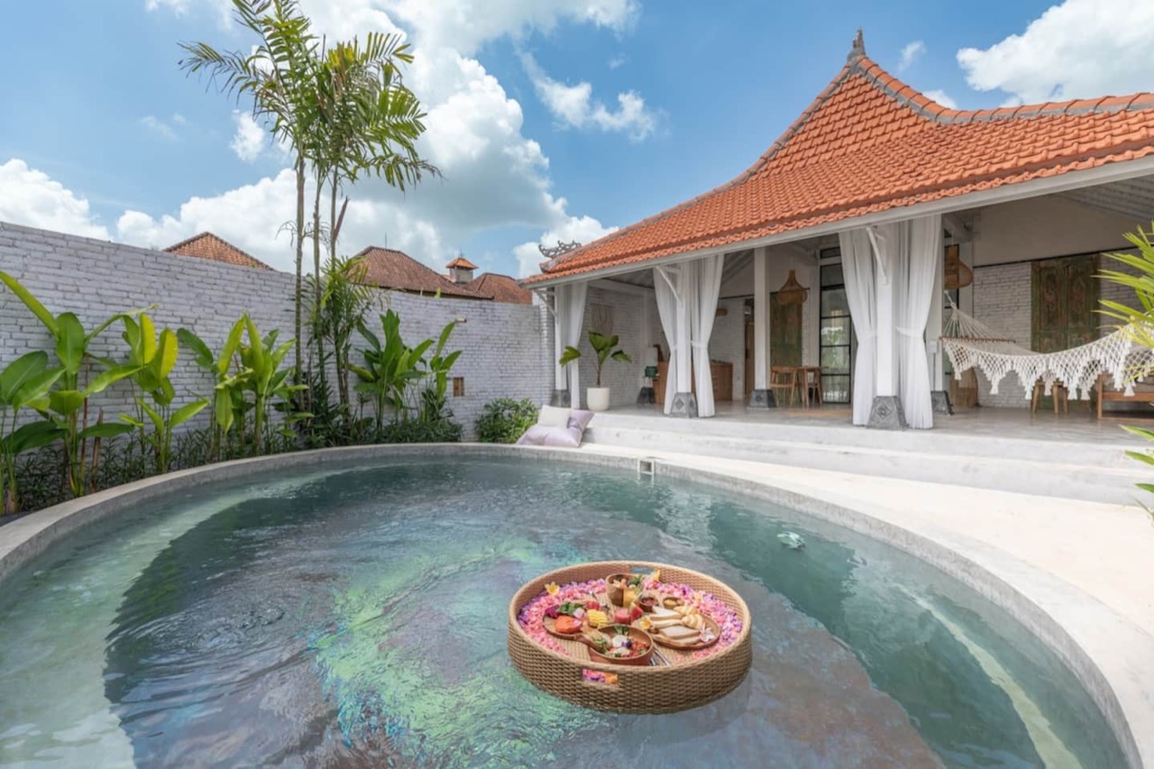Boho Chic Villa With Private