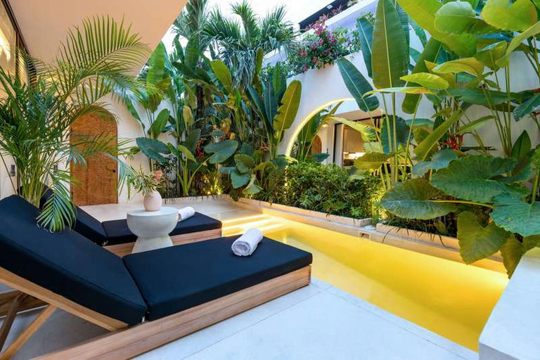 AV Base White Villas