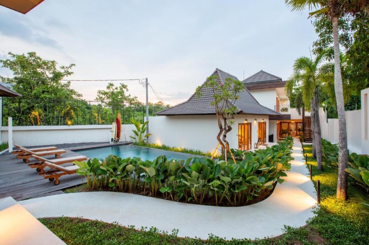 10-Bedroom Hotel in Bingin