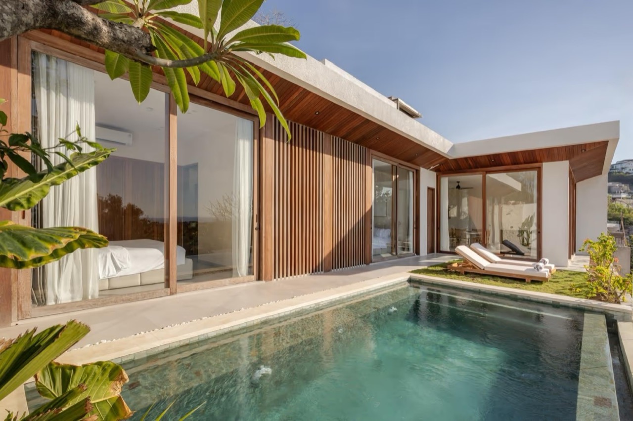 2-Bedroom Luxury Villas with Ocean & Sunset Views in Bingin