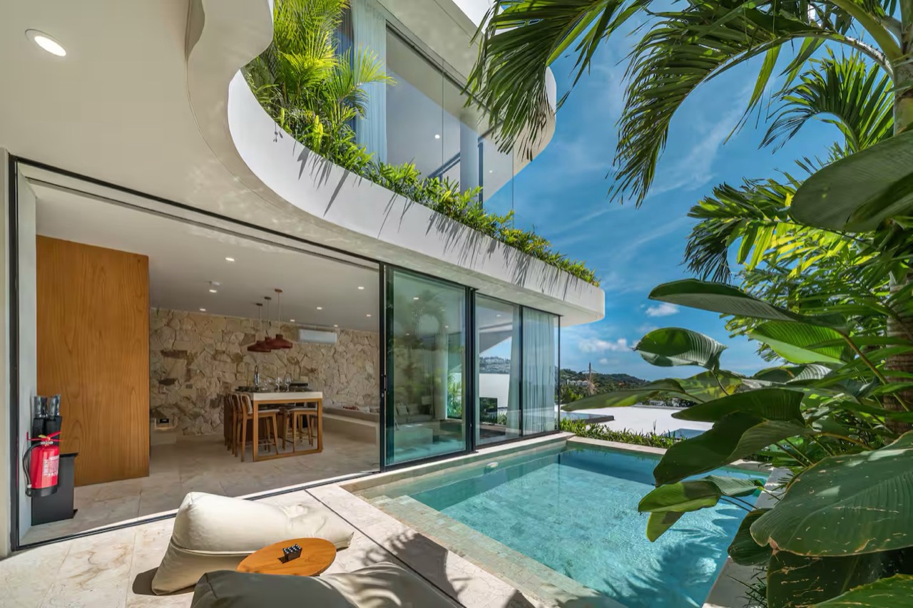 3-Bedroom Ocean Views Villa in Bingin