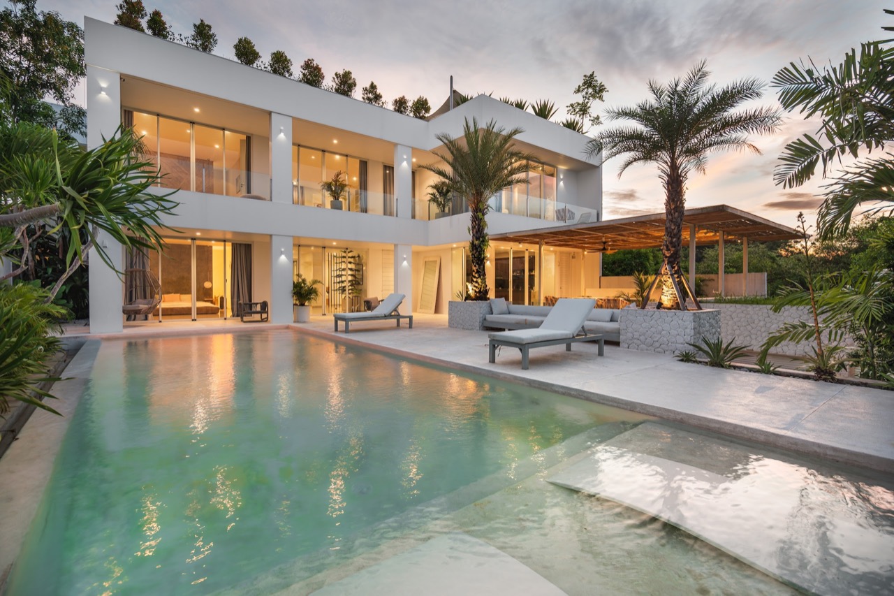 4-Bedroom Freehold Villa with Panoramic Ocean Views