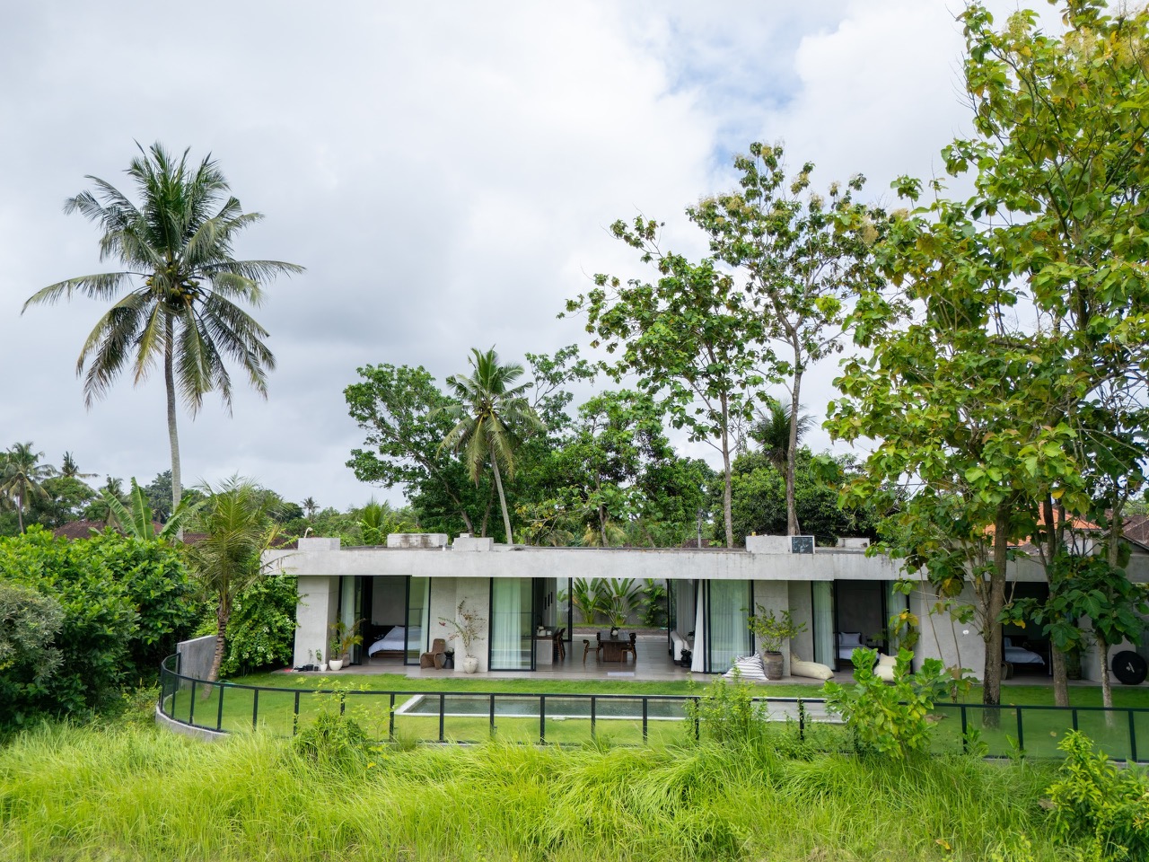 4-Bedroom Luxury Villa in Kediri