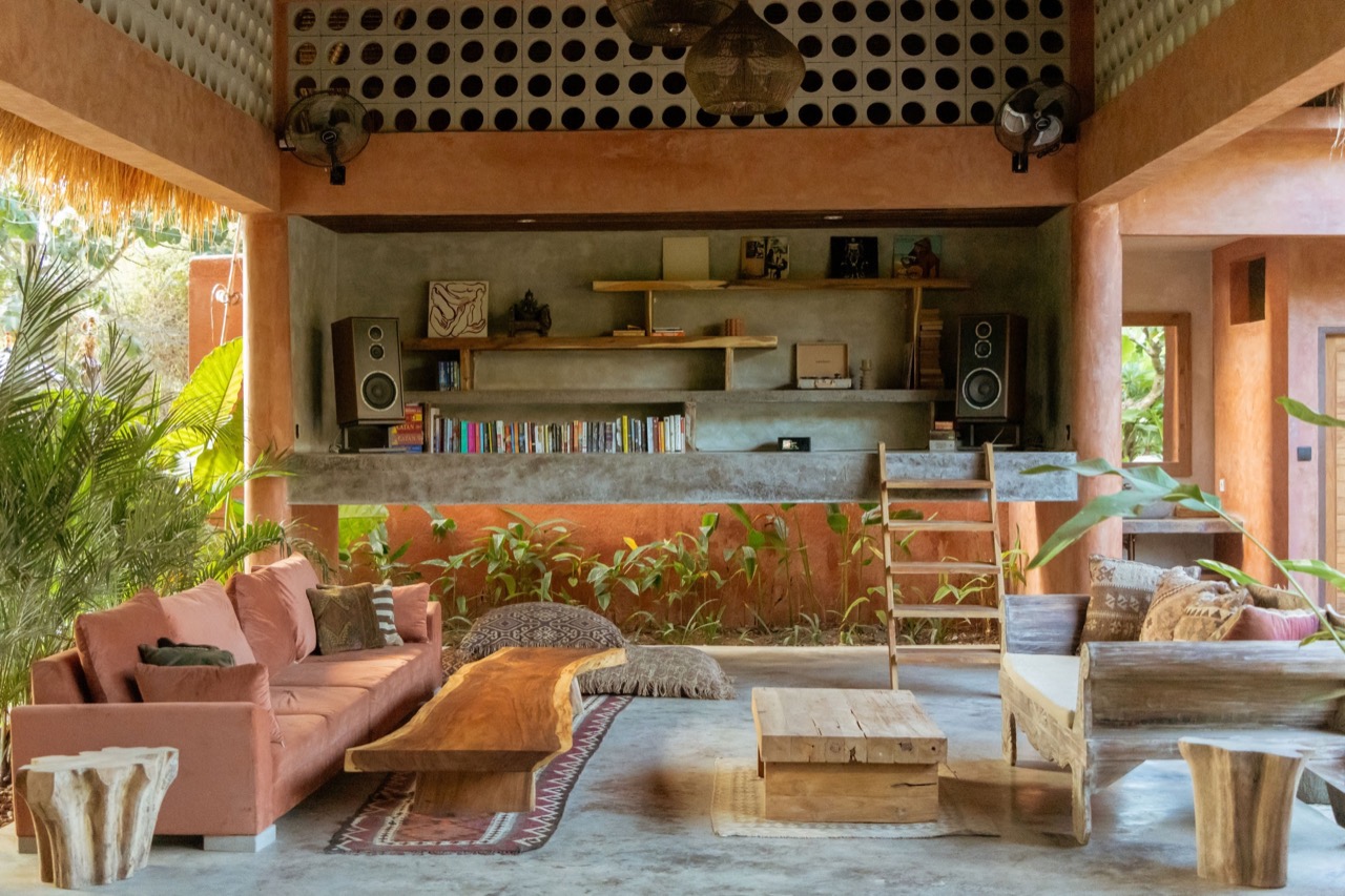 Boutique Eco-Retreat with 6 Bungalows in Central Uluwatu