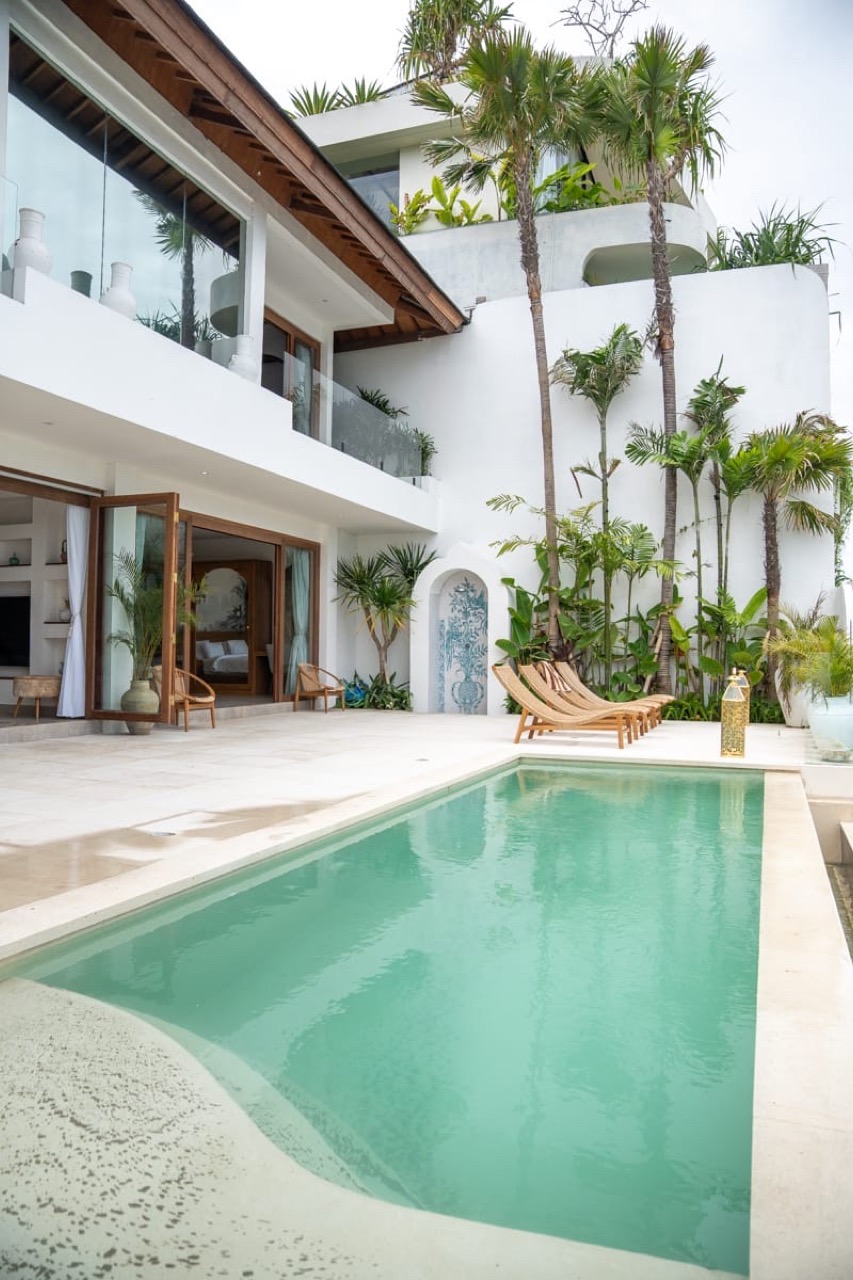 Luxury Moroccan-Inspired 2-Bedroom Villa, Panoramic Ocean Views + 1 Independent Large Studio